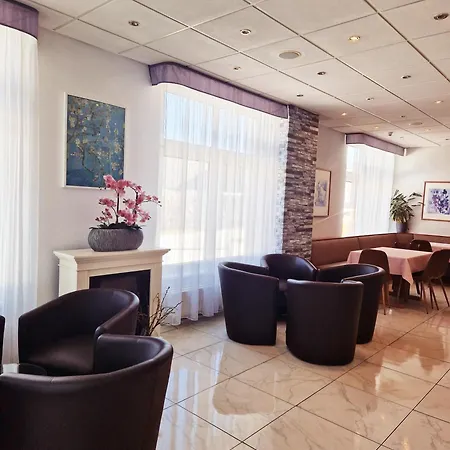 컴포트 베르나우 호텔 3*