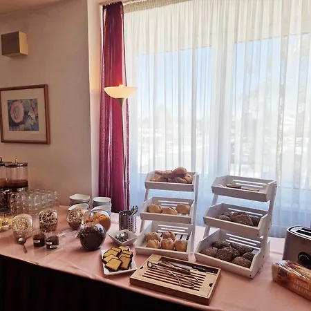 컴포트 베르나우 베르나우 바이 베를린