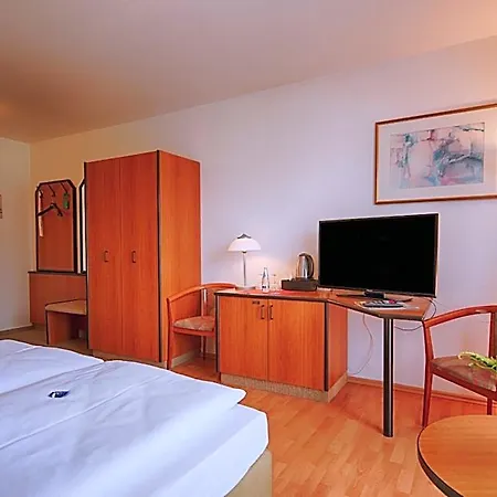 Hotel Comfort Bernau 3*
