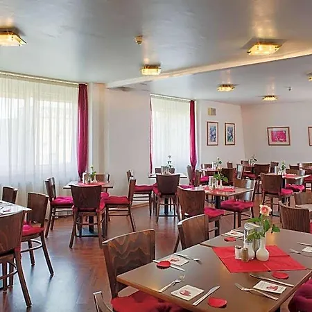 Hotel Comfort Bernau 3*
