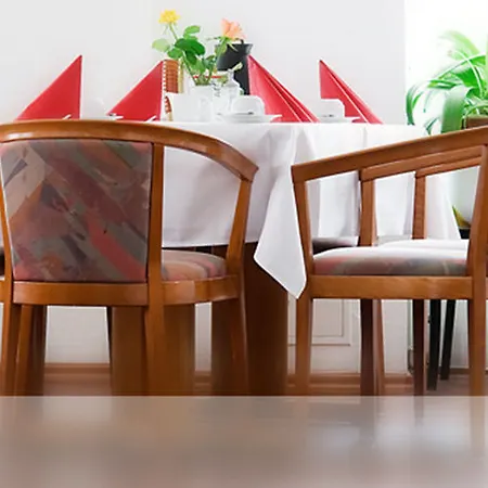 Comfort Bernau فندق 3*
